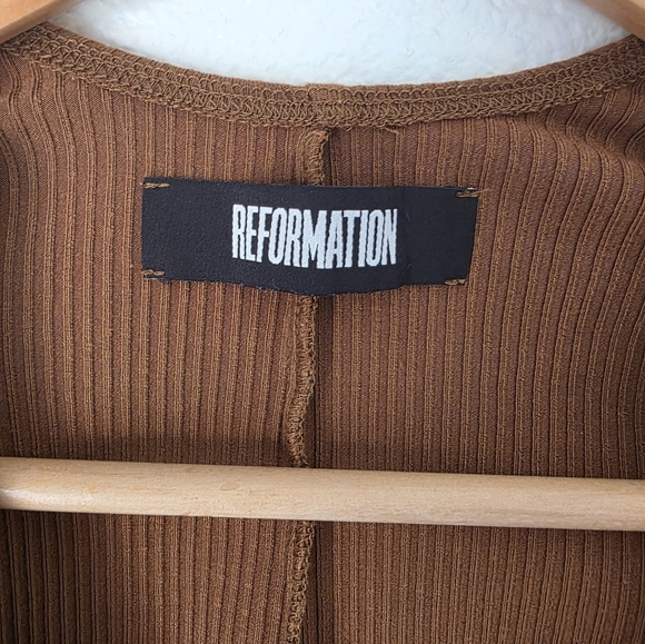 Reformation one piece deep V bodysuit, chocolate brown, size small - Picture 5 of 11